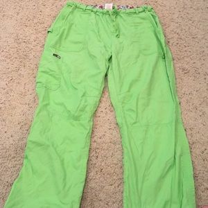 GREAT KOI SCRUB PANTS🌼