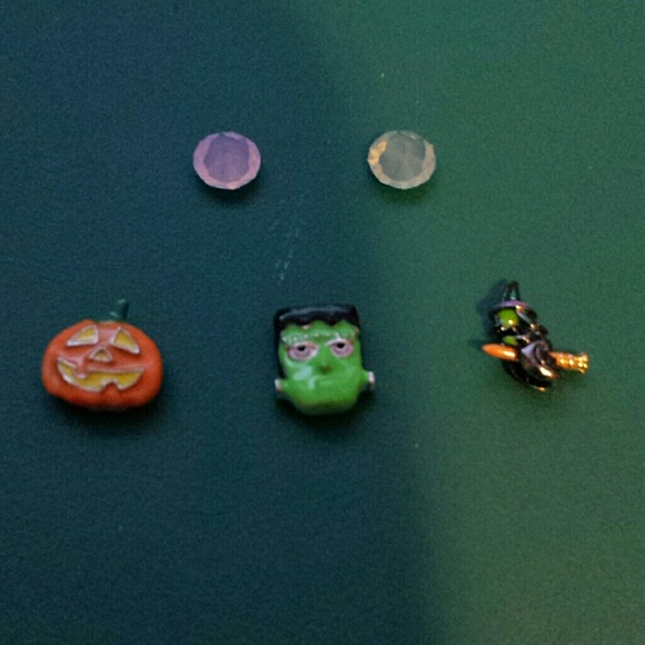 Bundle charms
