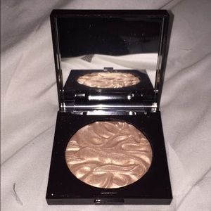 Laura Mercier highlighter in indiscretion
