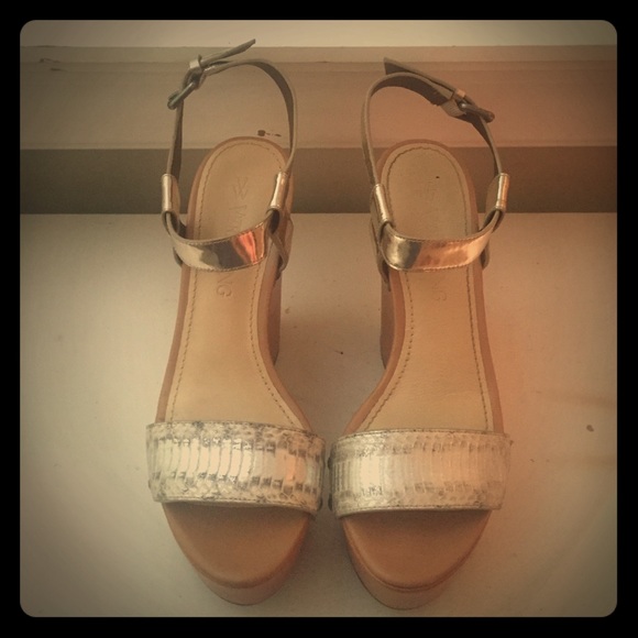 Vera Wang silver snakeskin wedges
