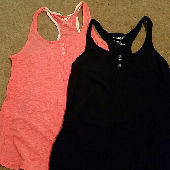 2 NEW tank tops 💗