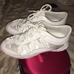 Infinity Cheer Shoes Size 8.5