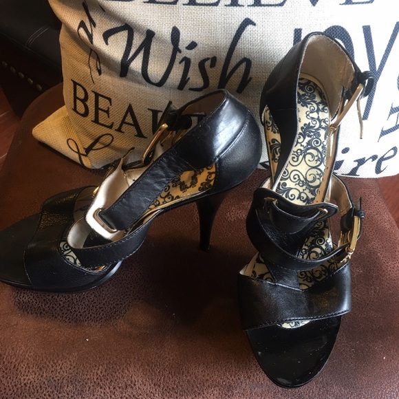 Gently Worn Michael Kor Platform Heels - Picture 3 of 4