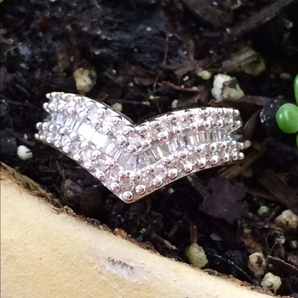 Jewelry - HOLD FOR DEBBIE.