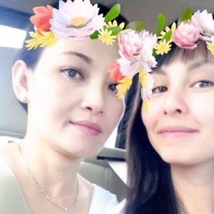 Meet your Posher, Hong