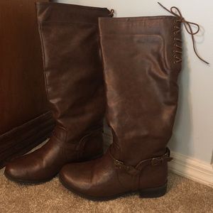 Brown boots