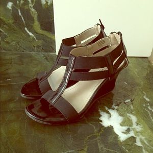 Kenneth Cole Reaction Sandals