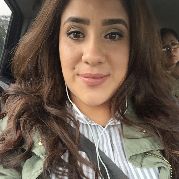 Meet your Posher, Brianna