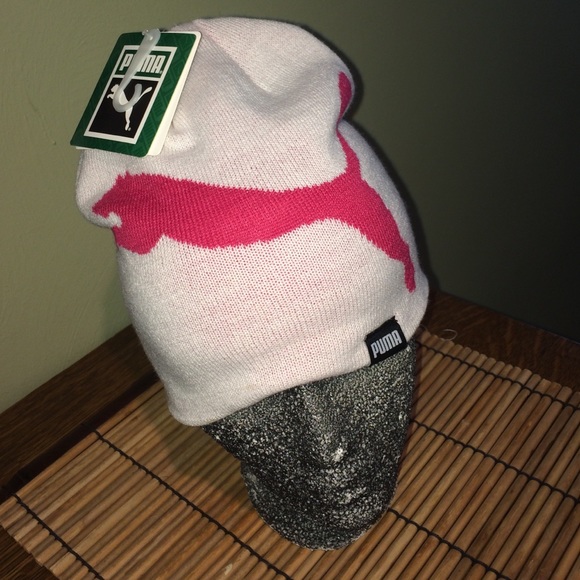 Puma Accessories - 🆕NWT🆕 PUMA pink & white, knit hat, one size