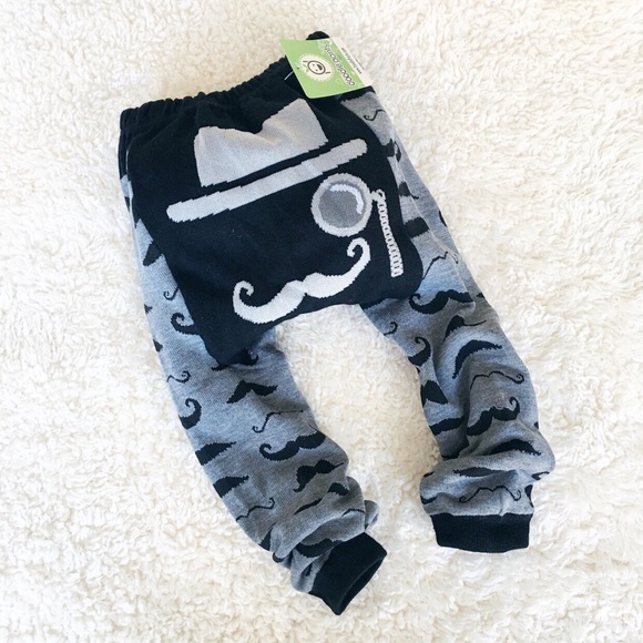 ⭐️Mustache Knit Leggings - Picture 1 of 4