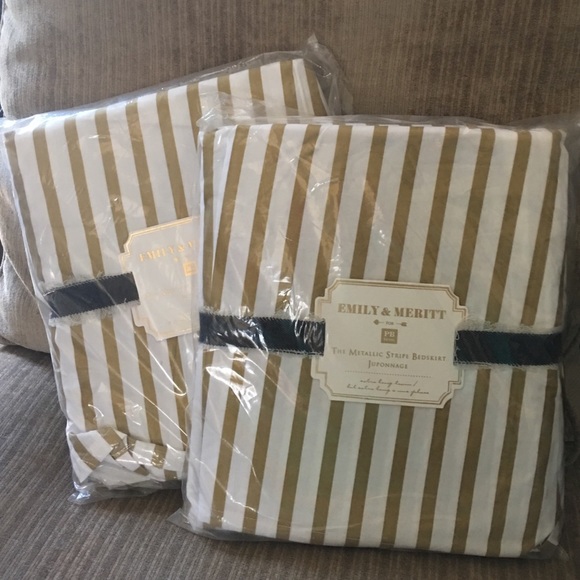 Pottery barn kids bedskirt Emily and Meritt