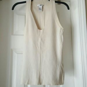 White top with gold tread detail