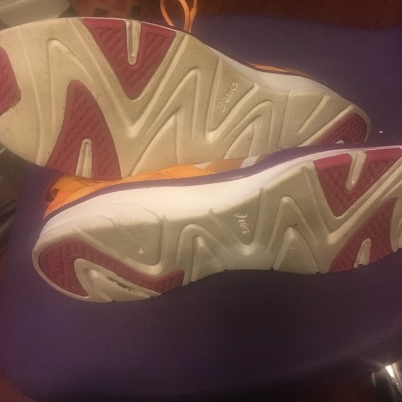 Shoes - Picture 3 of 3