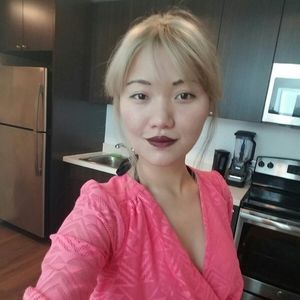 Meet your Posher, Lily