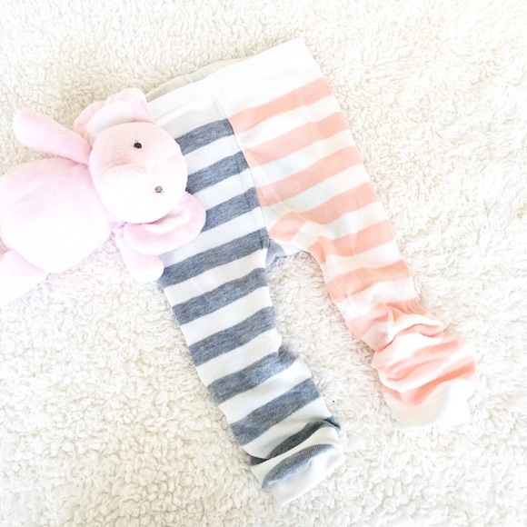 ⭐️LAST ONE!⭐️ Elephant Knit Leggings - Picture 2 of 4