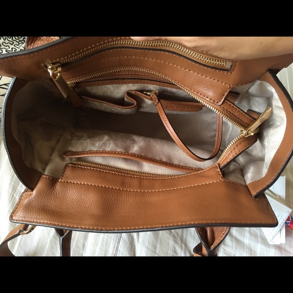 michael kors lock &key brown satchel - Picture 3 of 4