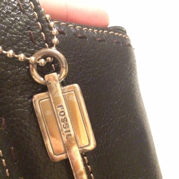 🎉11/02/19 HP🎉 Fossil black leather bag - Picture 2 of 4