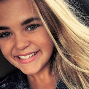 Meet your Posher, Ana