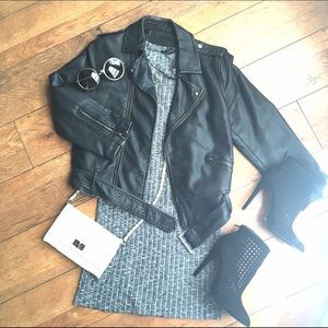 QUARTER-SLEEVE MOTO JACKET