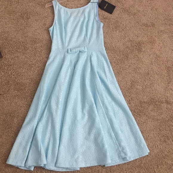 Light blue Audrey Hepburn flowy midi dress
