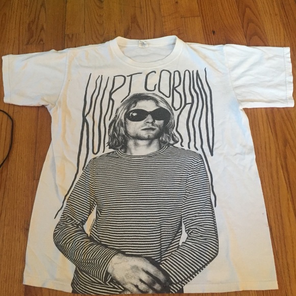 🎊CLOSING SALE🎊 Kurt Cobain tshirt