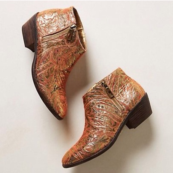 Beautiful metallic booties! - Picture 1 of 3
