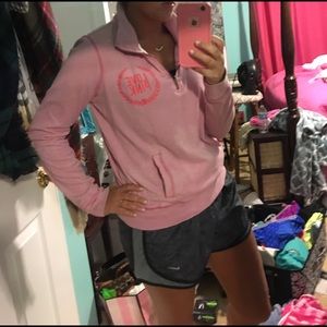VS pink pullover