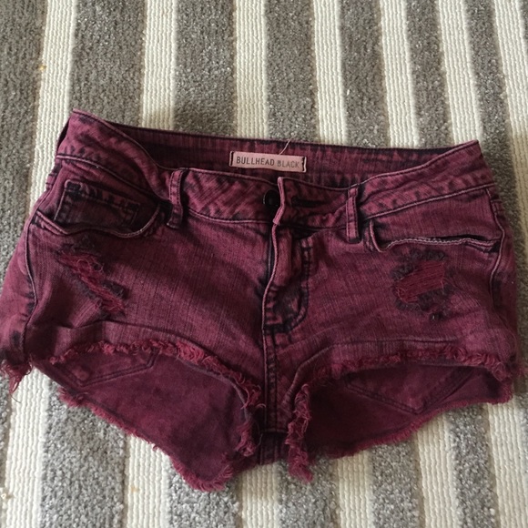 Distressed Denim shorts by bullhead
