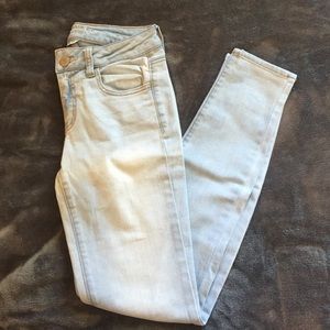 American Eagle light denim super stretch jegging