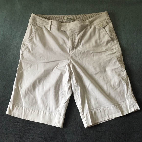Dockers Mid Rise Curvy White Bermuda Shorts