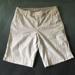 Dockers Mid Rise Curvy White Bermuda Shorts