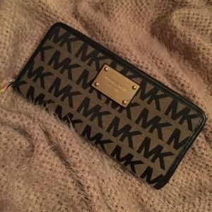 Michael Kors wallet