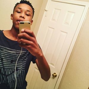 Meet your Posher, Eli