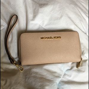 Michael Kors wristlet/wallet