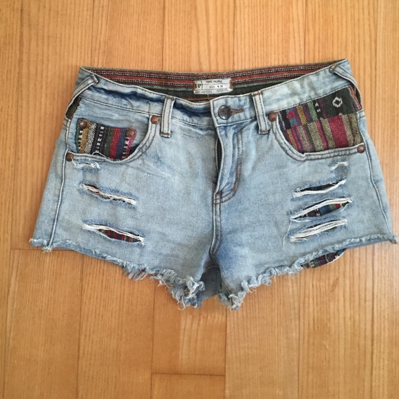Free People Pants - Free People cut off denim shorts. Size 26.