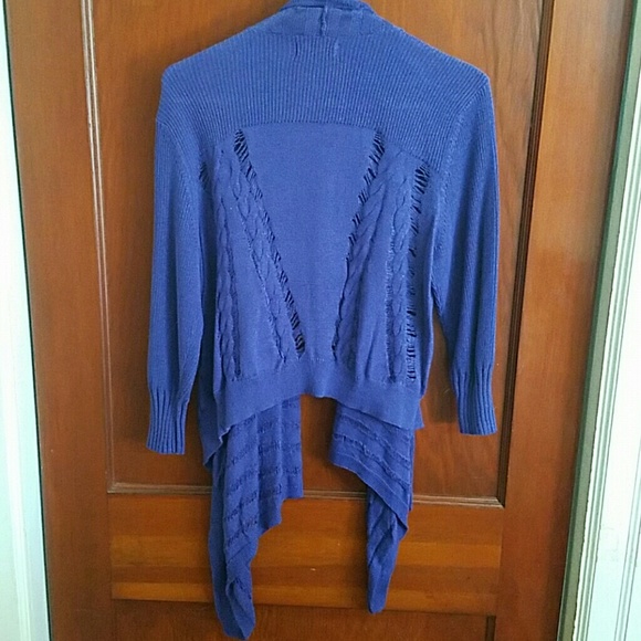 Jennifer Lopez Cardigan - Picture 2 of 4