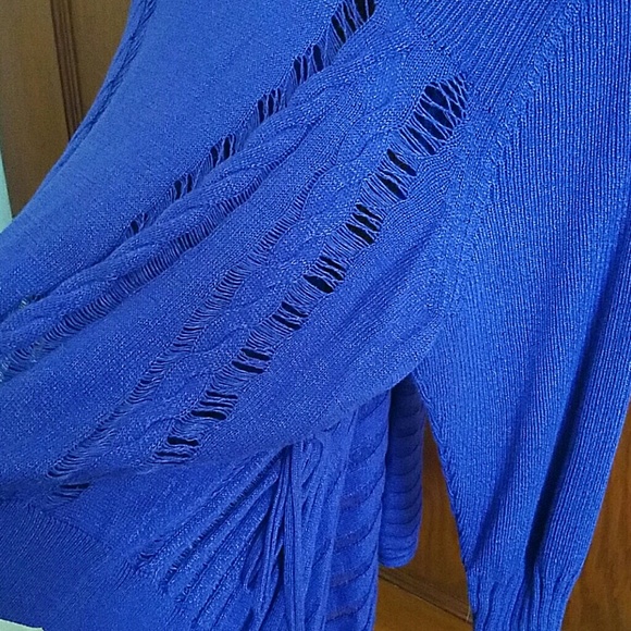 Jennifer Lopez Cardigan - Picture 3 of 4