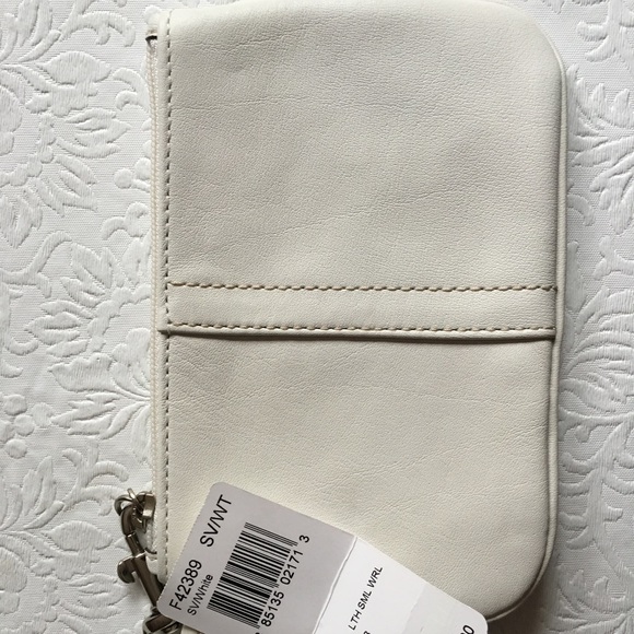 White leather Coach wristlet - Picture 4 of 6