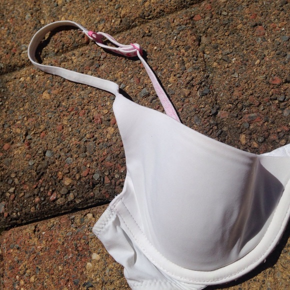 Pink Victoria Secret Bra - Picture 3 of 4