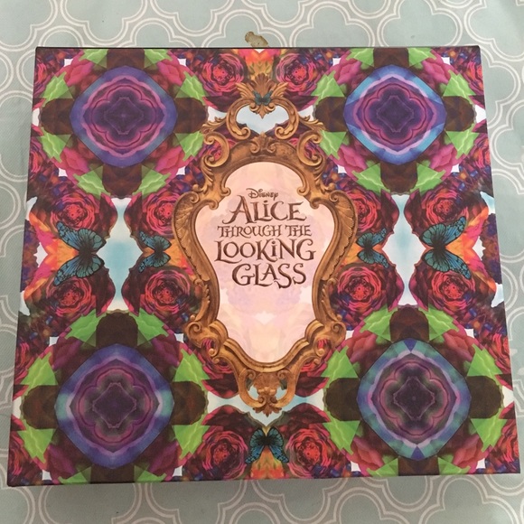 Urban Decay Alice in Wonderland Palette