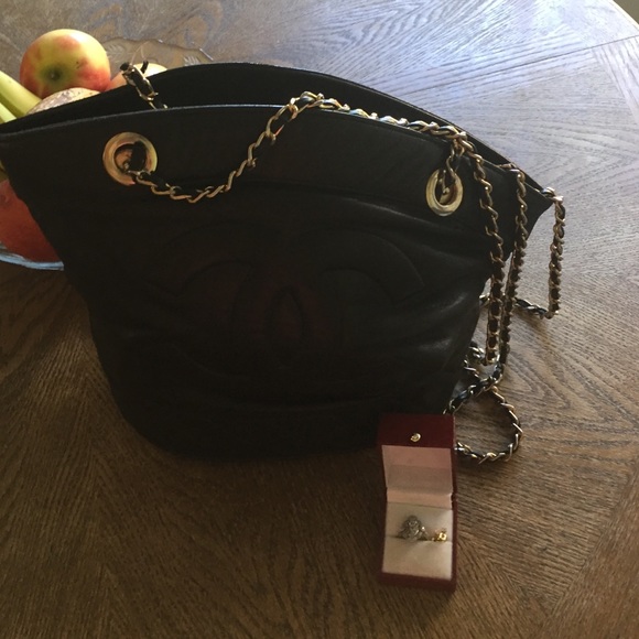 Handbag ring and earrings