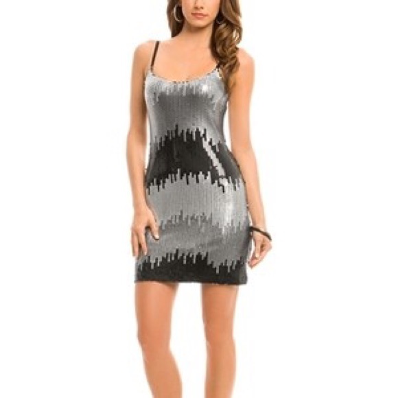 GUESS Dresses & Skirts - 🌹GUESS Sequins Silver Dress🌹