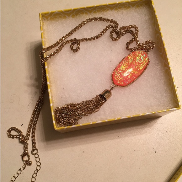Kendra look-a-like orange sparkle necklace