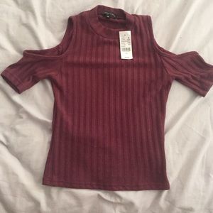 Kendall and Kylie Ribbed Cold Shoulder top