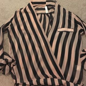 Deep V Wrap top Nasty Gal size Small