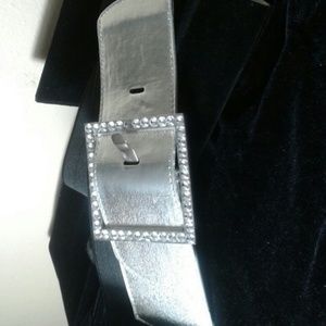 Silver buckle elastic belt