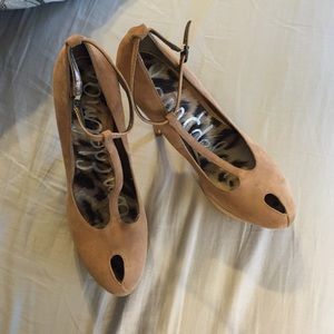 Nude Sam Edelman T-strap Stilletos. Sz 10