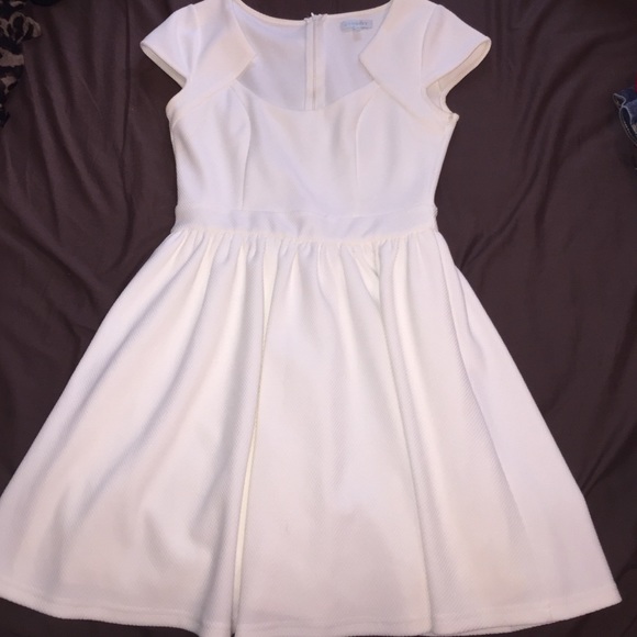 Cream dress 😍