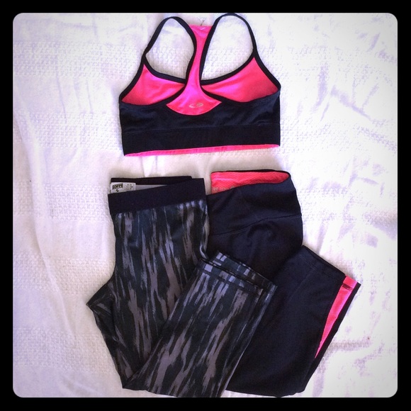 Soffe Other - Flash sale🎉Reversible sports bra ACTIVE bundle