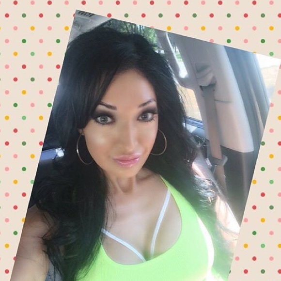 Meet your Posher, Becky - Picture 1 of 1